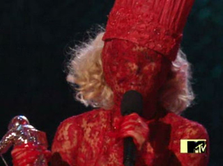 Illustration for article titled Live Blog: 2009 VMAs